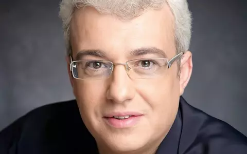 Cătălin Crișan are o nouă iubită, la 55 de ani: „Da, iubesc, este cineva în viața mea. Referitor la căsătorie…”. Ce spune artistul despre cele două divorțuri prin care a trecut / EXCLUSIV