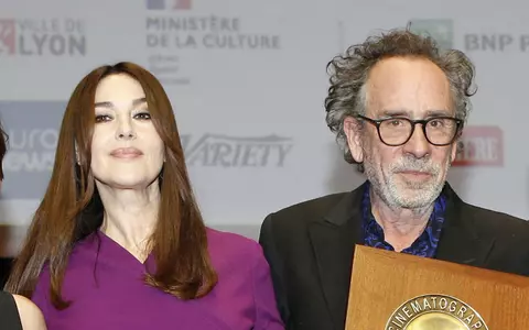 Monica Bellucci și-a asumat relația amoroasă cu Tim Burton: "Îl iubesc, mă bucur că l-am cunoscut ca bărbat"