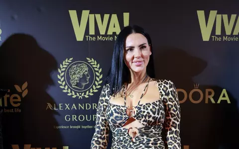 Lavinia Pîrva a purtat o rochie animal print, super mulată, la Petrecerea VIVA! 2023. Nu a fost însoțită de Ștefan Bănică