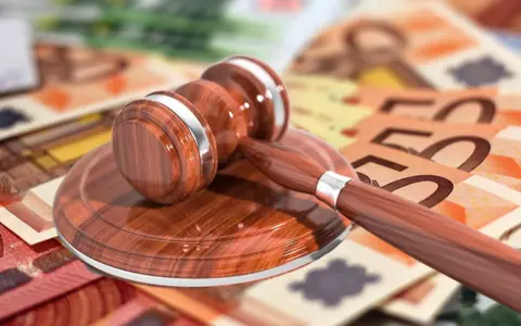 Pensiile speciale ale deputaților și senatorilor au fost eliminate. Parlamentarii au votat azi