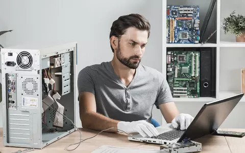 La cât timp trebuie să ne ducem cu laptop-ul în service? Recomandare pentru întreținere și mentenanță