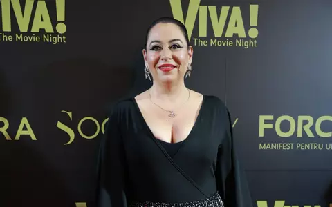 Oana Roman a purtat o rochie scurtă și decoltată la Petrecerea VIVA! 2023: „M-am coafat și m-am machiat singură”