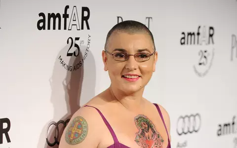 Viața controversată a lui Sinead O'Connor. Motivul pentru care se rădea în cap, ce spunea despre relația cu Prince și de ce a vrut să se sinucidă