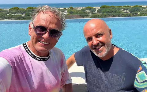 Leonard Miron și-a serbat iubitul în Albania, de ziua lui de naștere. Cum arată casa lor din Marea Britanie: „O chestie extrem de complicată și a naibii de costisitoare” / EXCLUSIV