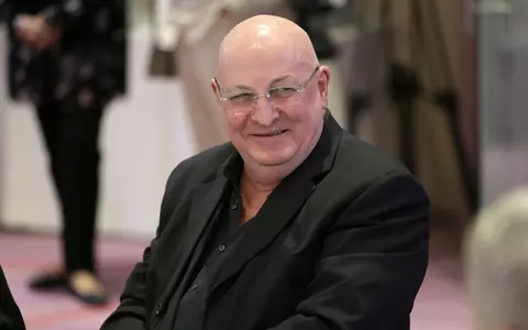 Cum câștigă Bebe Cotimanis bani în Thassos: „Este omul casei”. A fost văzut pe un afiș publicitar de mai mulți turiști români
