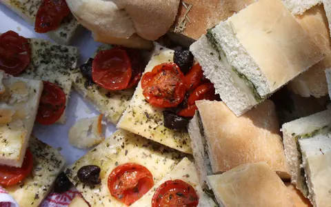 Rețeta de focaccia a lui Jamie Oliver