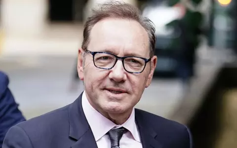 Kevin Spacey a fost găsit nevinovat după ce a fost acuzat de patru bărbați de agresiune sexuală. Actorul a plâns la aflarea verdictului