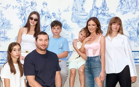 O familie numeroasă, superbă! Ce relație au Maria Marinescu și fiicele soțului ei din fosta căsnicie: „Am copii buni. Normal că au fost și perioade… fiind și fete, trecând prin adolescență…” / EXCLUSIV