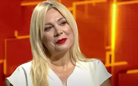 Dana Săvuică a recunoscut că ar ierta infidelitatea partenerului, în anumite condiții: „S-ar putea să fie și vina ta”. Formează un cuplu cu Răzvan Enescu
