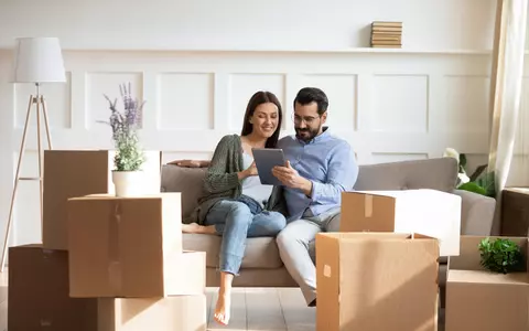 Mobilă la comandă vs mobilă gata făcută: cum alegi varianta mai avantajoasă