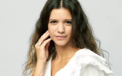 Ada Condeescu a fost hărțuită de femeile din industria artistică: „Natura feminină mi se pare mult mai periculoasă. Eram mult mai naivă acum 13 ani, când…” / EXCLUSIV