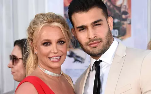 Britney Spears divorțează de Sam Ashgari, după 14 luni de căsnicie. Artista a fost căsătorită de trei ori până acum