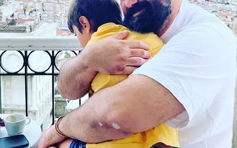 Fiul lui Adi Hădean suferă de alergie la ambrozie: "100 de nopți în care stăm treji să vedem dacă mai respiră" / Mesaj dur pentru autorități