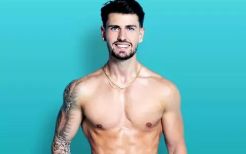 Cine este Eduard Caba de la Love Island 2023. Are 24 de ani și este model