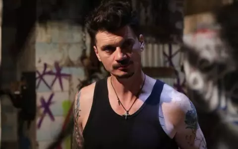 Cine este Emilian Oprea, actorul din serialul Groapa. S-a căsătorit în anul 2019 și are doi copii