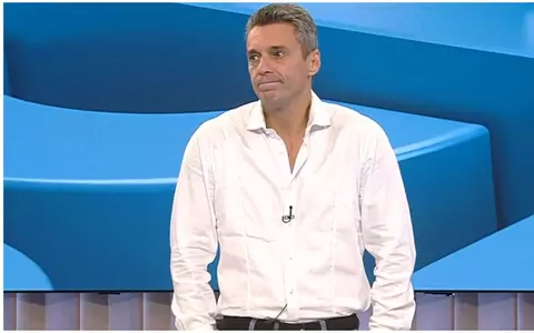Mircea Badea nu mai bea apă de 30 de ani: "Mă întreb cum de mai sunt în viață". Cu ce se hidratează, în schimb