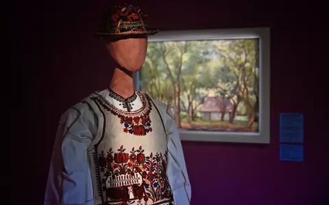 Art Safari Stars Edition continuă cu 2 staruri noi: Culorile vii ale Maramureșului întâlnesc Modernismul german în inima Bucureștiului