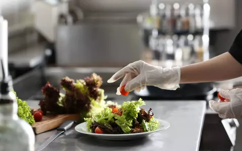 Cele mai periculoase bacterii care pot contamina alimentele