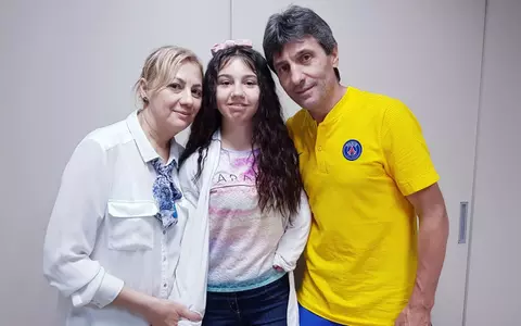 Kassandra Rotariu, din nou pe masa de operație: "Are dureri mari!". Fiica adoptivă a lui Iosif Rotariu are peste 50 de operații până la 18 ani