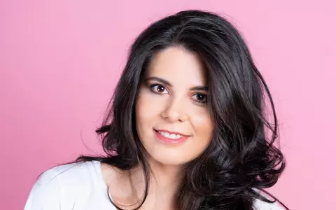 Iulia Ionescu de la PRO TV a ajuns de urgență la spital, unde a suferit cinci operații în trei ore: "Am rămas fără auz, am dus infecția luni bune..."