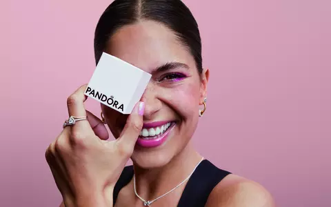 Pandora lansează campania de sărbători: Loves, unboxed