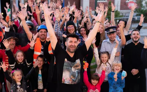 Smiley lansează „OAMENI”, o piesă-manifest despre FIECARE om