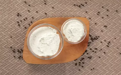 Rețetă de Tyrosalată. Cremă de brânză cu specific grecesc