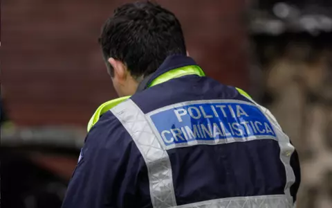 Un bărbat de 72 de ani din București a mers la Poliție și a anunțat că a ucis-o pe angajata fiicei sale. Individul o acuza că fura din gestiune
