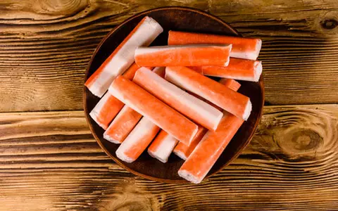 Ce este Surimi și cum se prepară. Ingredientul secret folosit în prepararea mâncărurilor cu fructe de mare