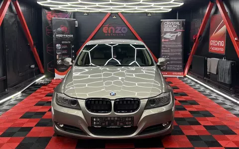 Colantări Auto și Folie Auto în București: soluții profesionale pentru mașina ta