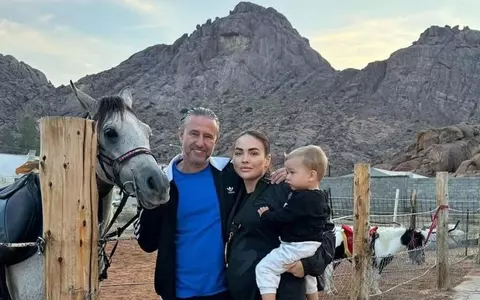 Ce mult a crescut fiul lui Laurențiu Reghecampf și al Corinei Caciuc! La aproape doi ani, Liam este leit tatăl lui