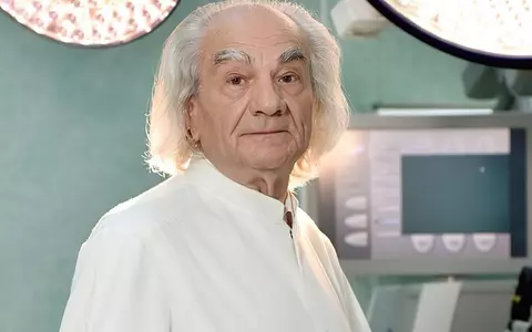 Cum și-a descoperit reputatul neurochirurg Leon Dănăilă pasiunea pentru medicină: „Sunt născut într-o familie de oameni săraci. Tatăl meu nu știa carte, nu a avut cine să mă învețe, la matematică abia am scăpat de corigență” / INTERVIU EXCLUSIV