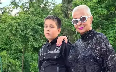 Fiul Monicăi Anghel ia cursuri de actorie la 12 ani: "Noi putem să ne facem planuri, dar Dumnezeu are deja planul făcut". Aviv este pregătit de Jojo și de Paul Ipate