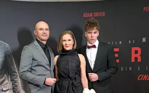 Romanița Iovan a mers în premieră cu soțul și fiul ei la un eveniment monden: ”Așa s-a întâmplat cu ținutele din seara asta...” Cum s-au îmbrăcat la lansarea filmului Ferrari / EXCLUSIV