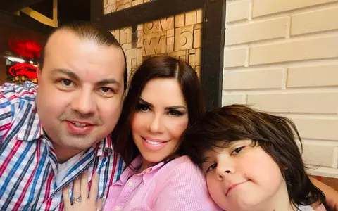Luminița Anghel, ipostază rară alături de soțul Silviu Dumitriade și fiul lor, Filip. Unde a fost surprinsă cântăreața, cu familia ei