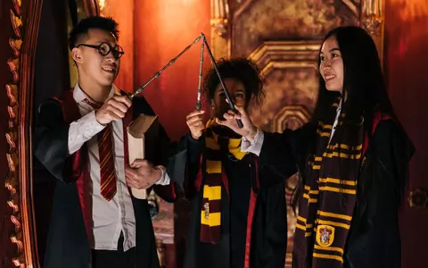 Daruri fermecate de la Hogwarts: 5 idei de cadouri inspirate de lumea lui Harry Potter