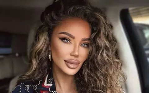 Bianca Drăgușanu, cu sânii la vedere într-o bluză transparentă și mulată. Vedeta a dezvăluit ultimele operații estetice pe care și le-a făcut