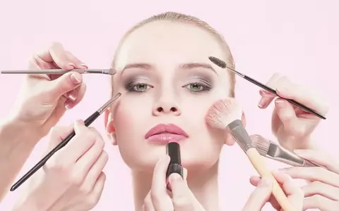 Care sunt noile tendințe în materie de makeup în 2024: „Se dorește evidențierea trăsăturilor naturale și...”