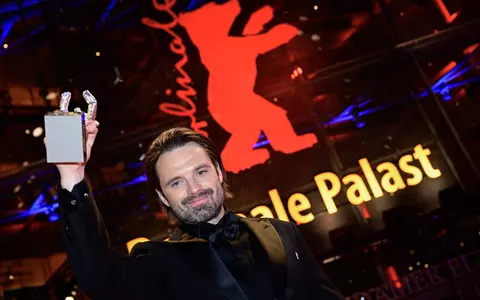 Actorul Sebastian Stan a primit Ursul de Argint la Berlinala 2024: "Pentru un băiețel din România, înseamnă foarte mult"