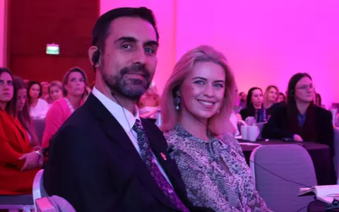 Cum arată și cu ce se ocupă Răzvan Spiridon, la mai bine de 10 ani după ce a plecat de la Pro TV. Împreună cu soția lui, Andreea Liptak, face afaceri de milioane