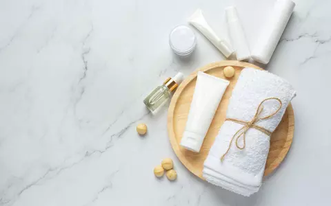 Cum să ai pielea netedă și catifelată. 5 produse cosmetice esențiale de îngrijire