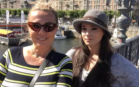 Dana Săvuică, despre relația cu fiica ei, Julie: „A făcut 30 de ani. Nu vrea să stea în umbra părinților, asta respect la ea, nu mai are nevoie de mama”. Vedeta pleacă într-o călătorie spirituală în India / EXCLUSIV