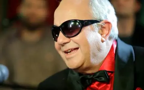 George Nicolescu a fost înmormântat. Fiul lui a venit să-și ia rămas bun: „Și-a învins teama de avion și este lângă noi" / Aurelian Temișan a fost la înmormântare