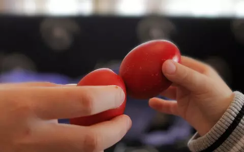 Până când poți ciocni ouăle roșii de Paște – reguli și semnificație