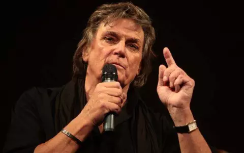 De ce a făcut Florin Piersic infecție la genunchi. Actorul a explicat situația prin care trece: "Sunt aici la recuperare. Totul e în regulă, văd cum o să merg, pentru că..."