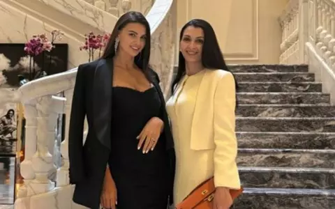Cum arată acum Alina, sora cea mare a Monicăi și a Ramonei Gabor. Alina și Ramona s-au reunit în vacanță, în Italia, dar Monica a lipsit