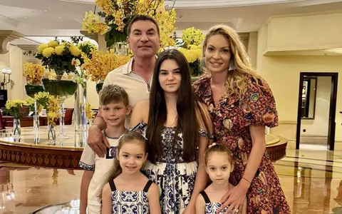 Ce eforturi a făcut Valentina Pelinel ca să existe armonie între cei 9 copii ai lui Cristi Borcea: "Mă felicit pentru aportul meu. Cu Melissa am creat o legătură specială, aproape că nu trece o zi fără să ne sunăm".  Cum se înțelege cu Mihaela Borcea / EXCLUSIV