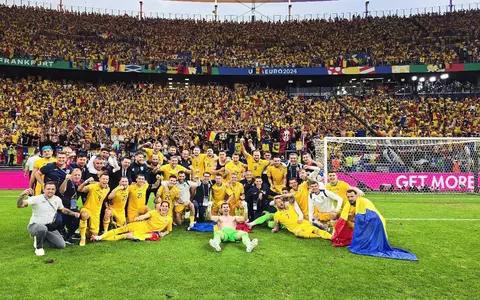 După calificarea în optimi la EURO 2024, fotbaliștii Naționalei au petrecut pe muzica lui Babasha și Made in Romania. Imaginile care ilustrează bucuria infinită a jucătorilor s-au viralizat imediat