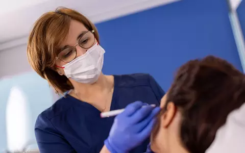 Botoxul – una dintre superputerile tinereții femeilor și bărbaților
