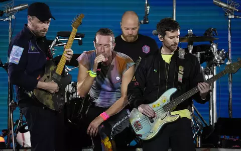 Artiștii de la Coldplay s-au plimbat pe Lipscani, înaintea concertului din București. Cine i-a impresionat în Centrul Vechi